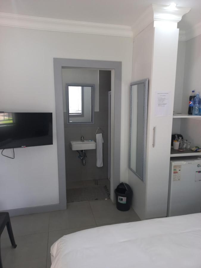 Triple9 Hatfield Guesthouse Pretoria Ngoại thất bức ảnh