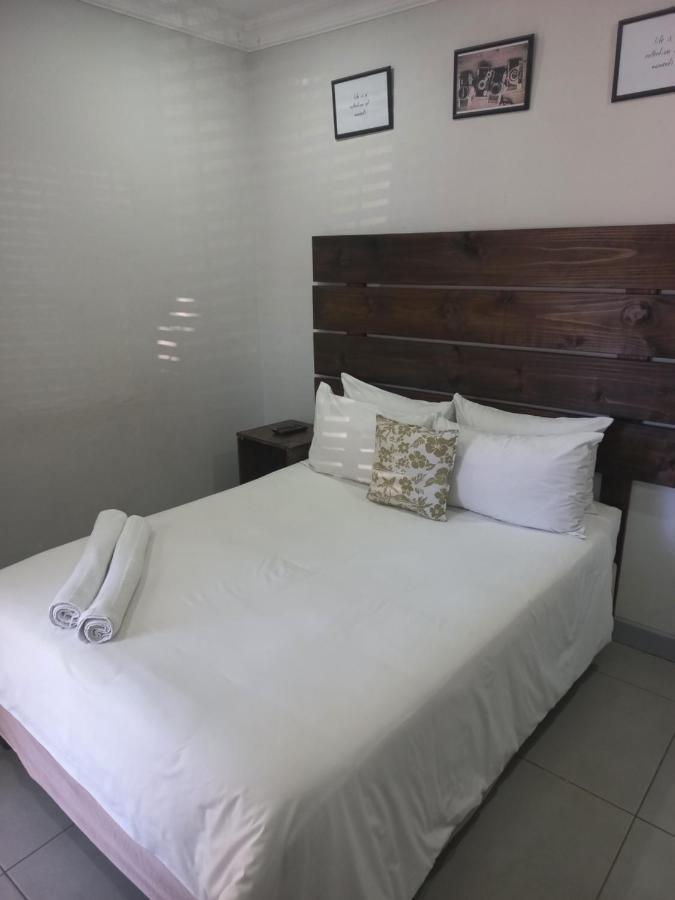 Triple9 Hatfield Guesthouse Pretoria Ngoại thất bức ảnh