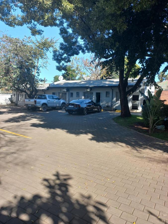 Triple9 Hatfield Guesthouse Pretoria Ngoại thất bức ảnh