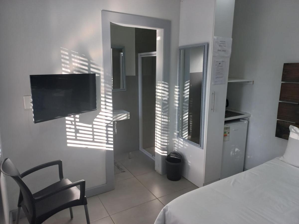 Triple9 Hatfield Guesthouse Pretoria Ngoại thất bức ảnh
