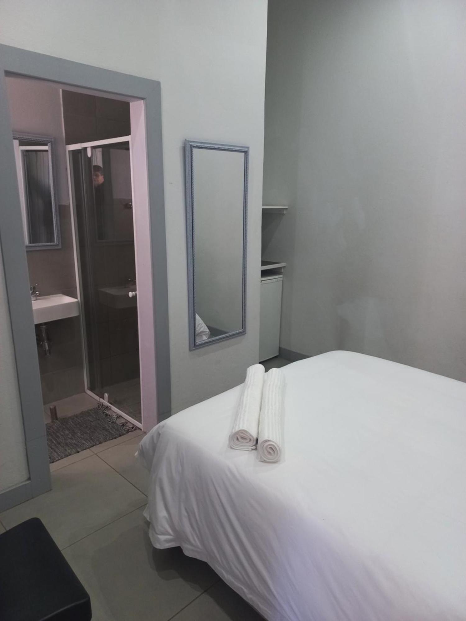 Triple9 Hatfield Guesthouse Pretoria Phòng bức ảnh